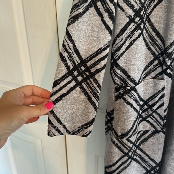 Sweet Violet black and grey cardigan size small - Picture 4 of 4
